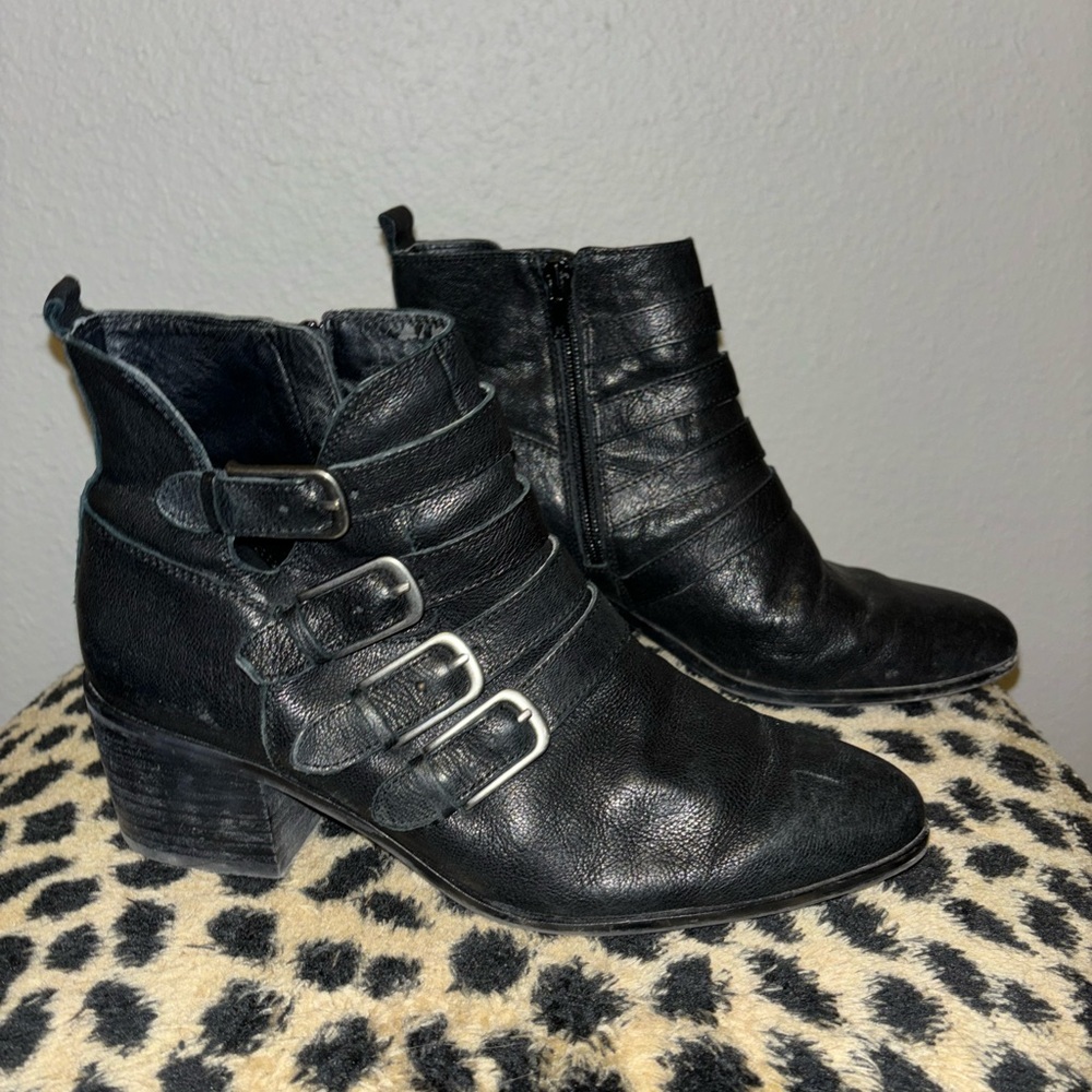 Lucky Brand Black buckle boots, Size 8